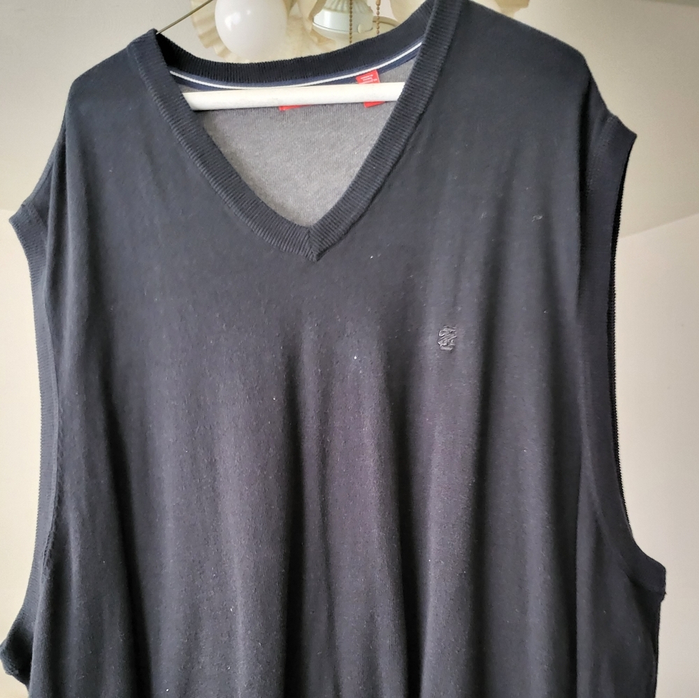 Izod sweater vest